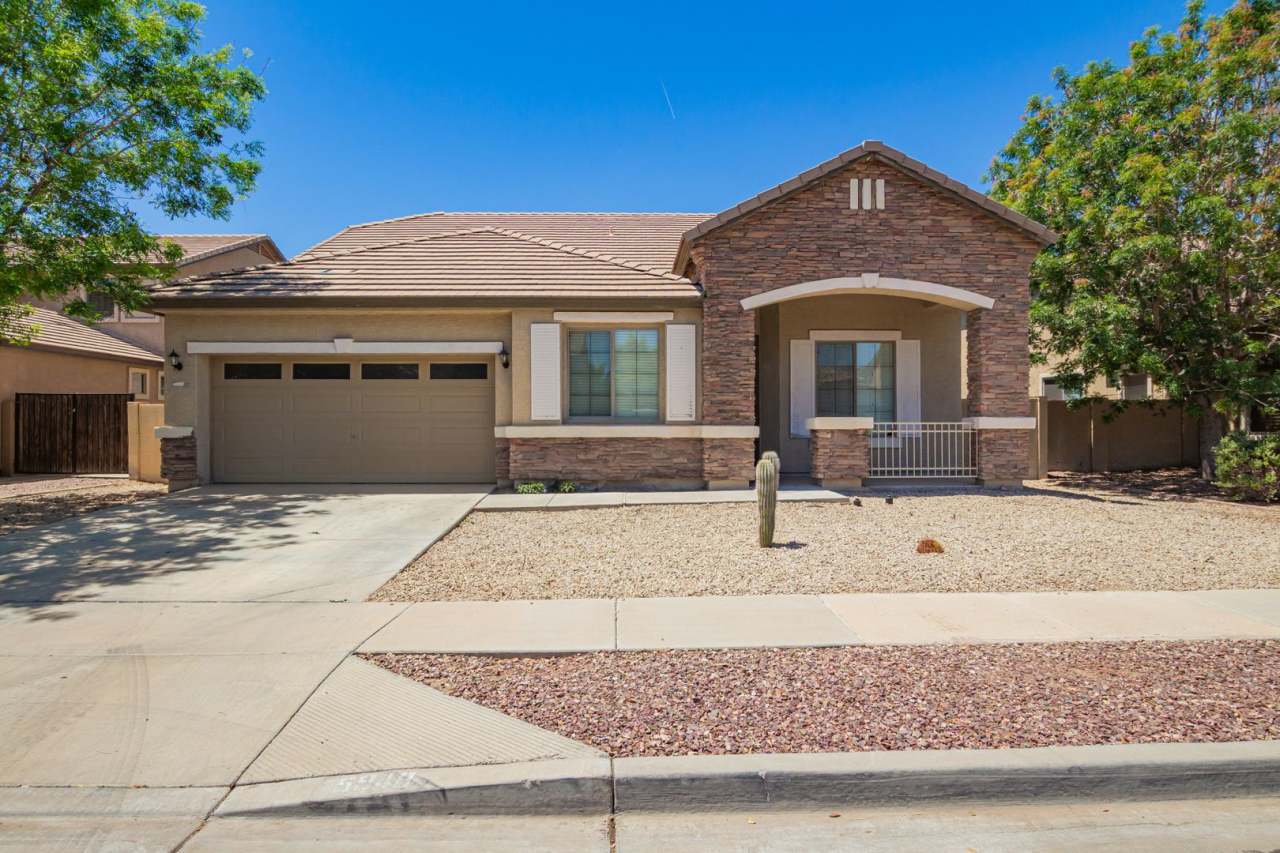 4 Bedroom 2 Bathroom with and Office in Gilbert