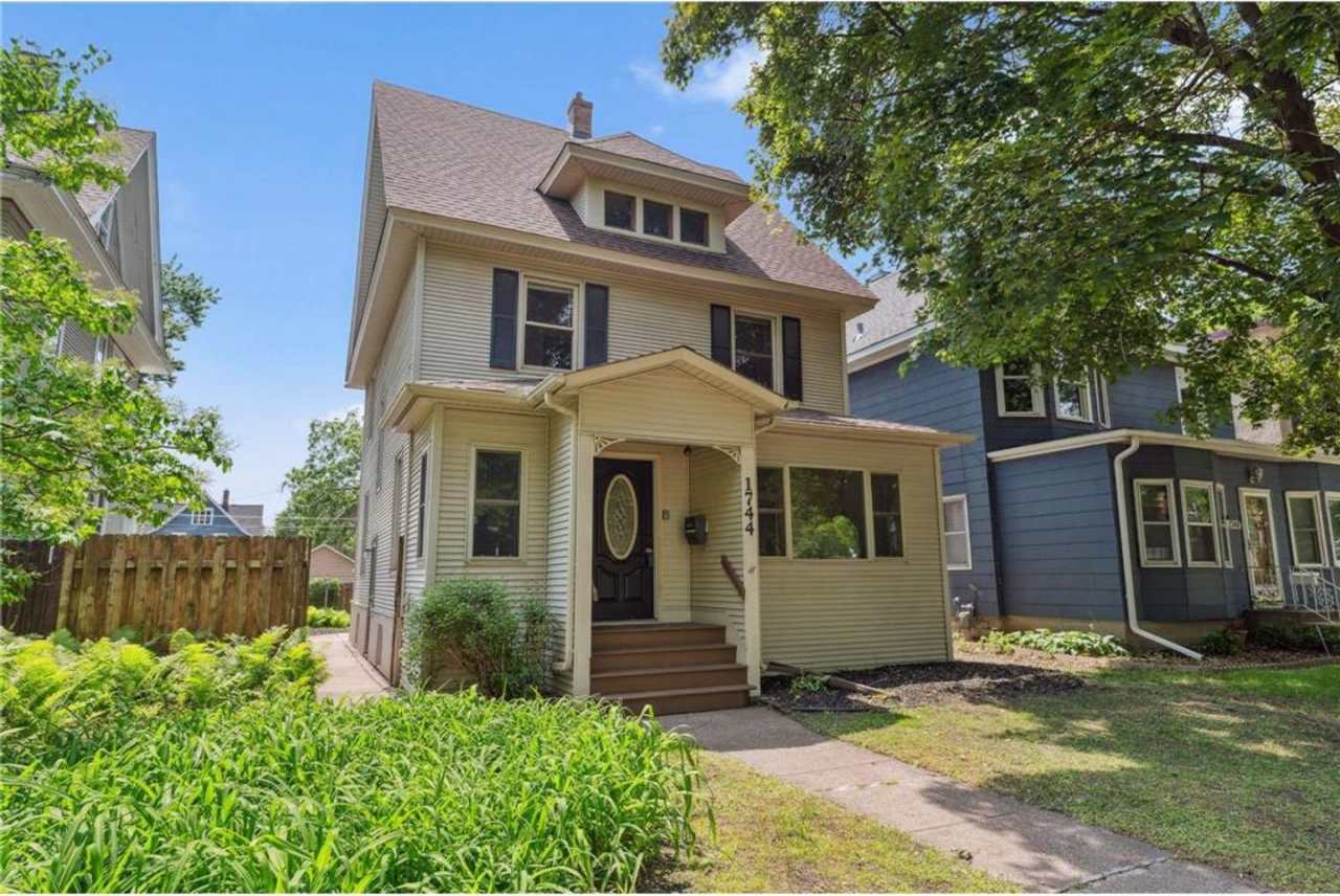 Beautiful 5 Bedroom 3 Bathroom House in MacGroveland