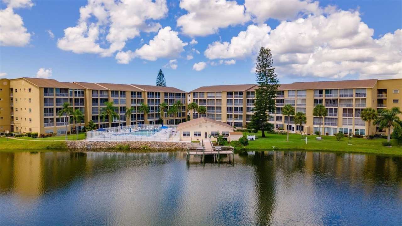 3525 LAKE BAYSHORE DRIVE