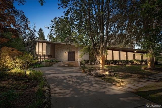 1125 ETON CROSS Road