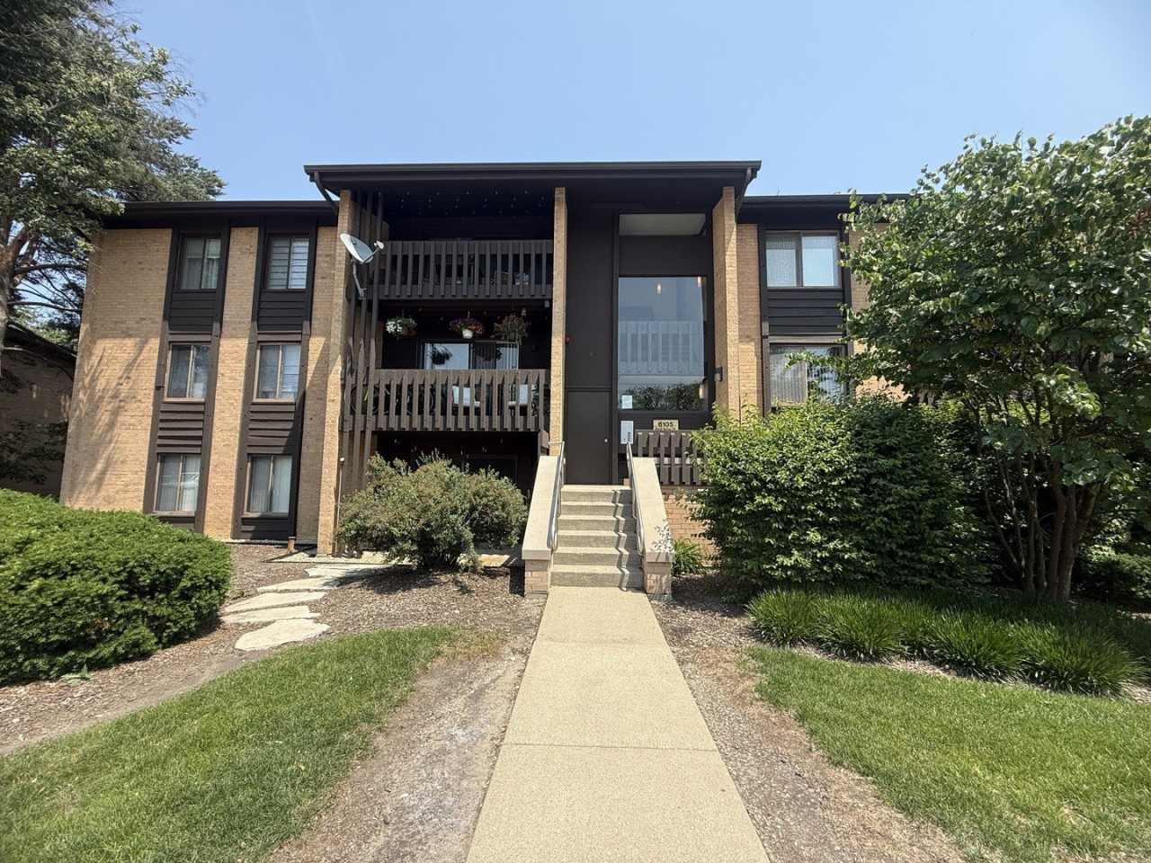 6105 KNOLL VALLEY Drive