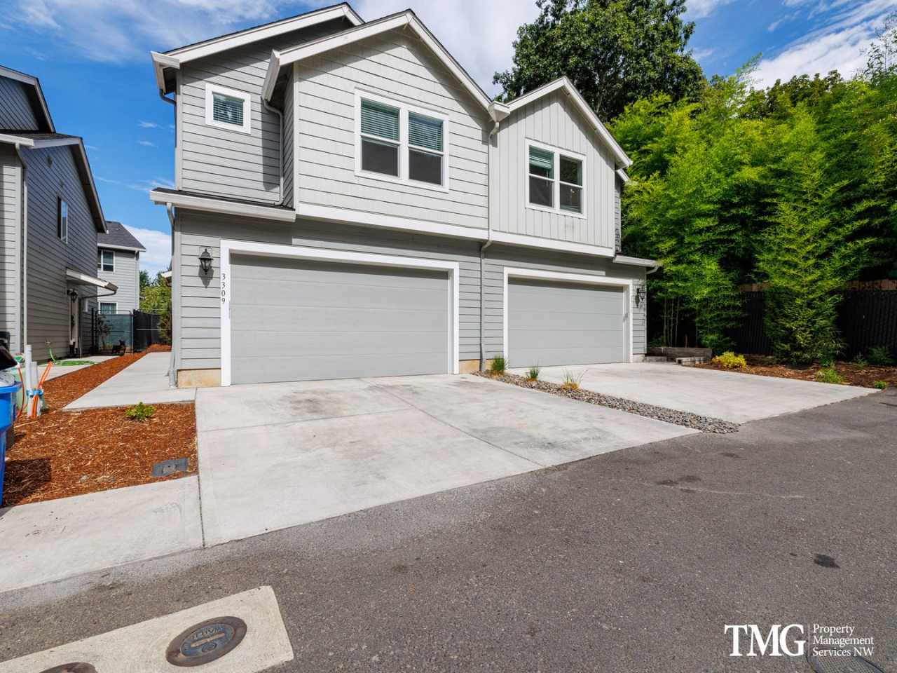 Newer 3BD/2.5BA Townhome Near Walking Trail With Fenced Back Yard!