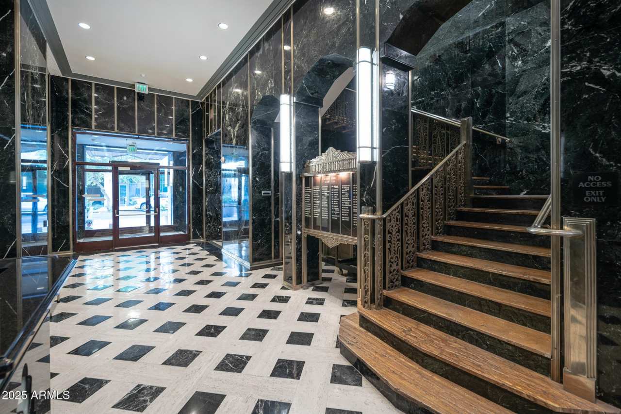 114 W ADAMS Street unit: 402