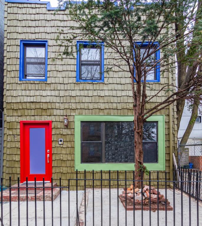 136 Adelphi Street