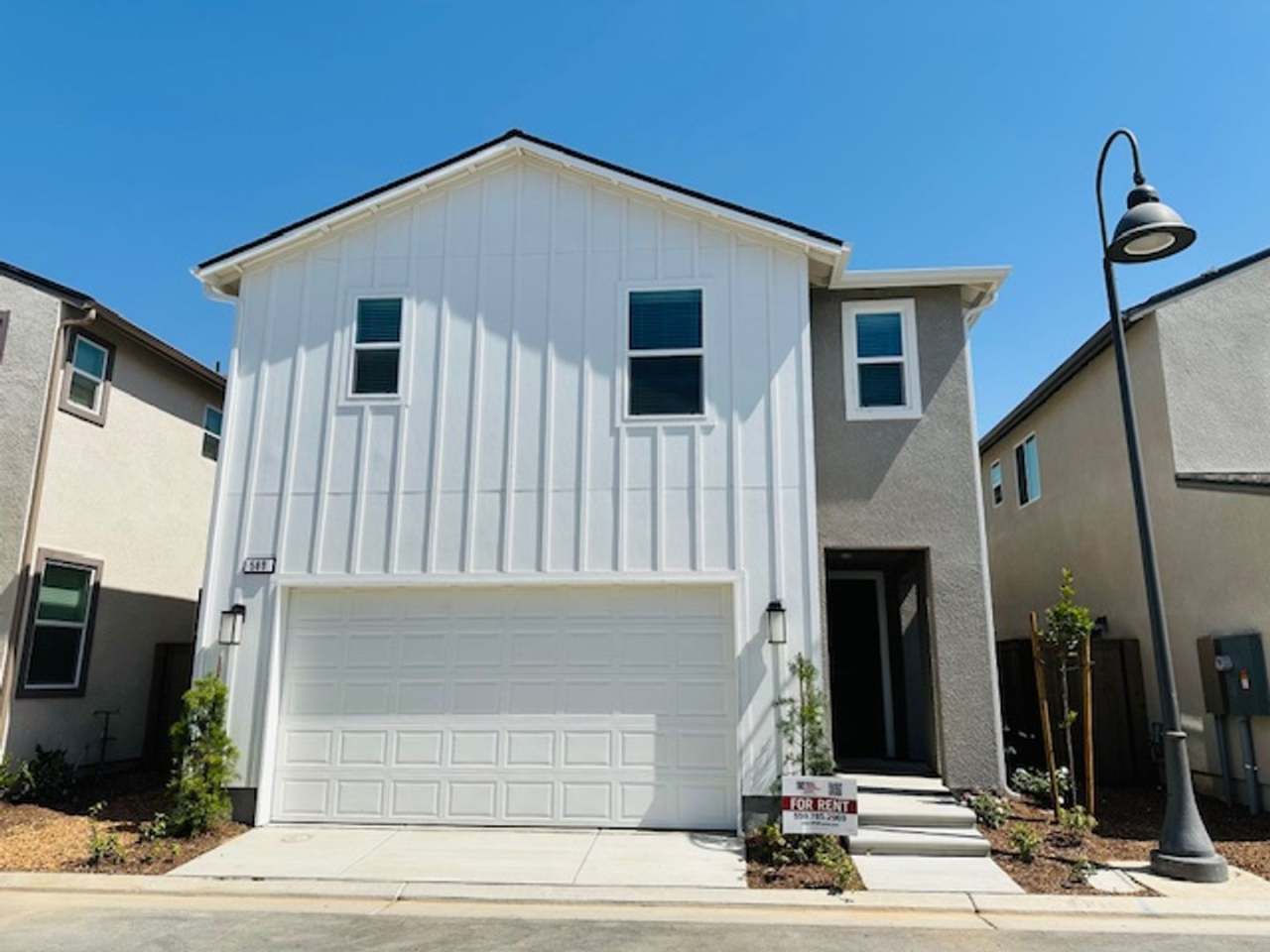 $2,295 Tesoro Viejo, Award Winning Community, 3/2, Solar Panels, Josephine Ave.