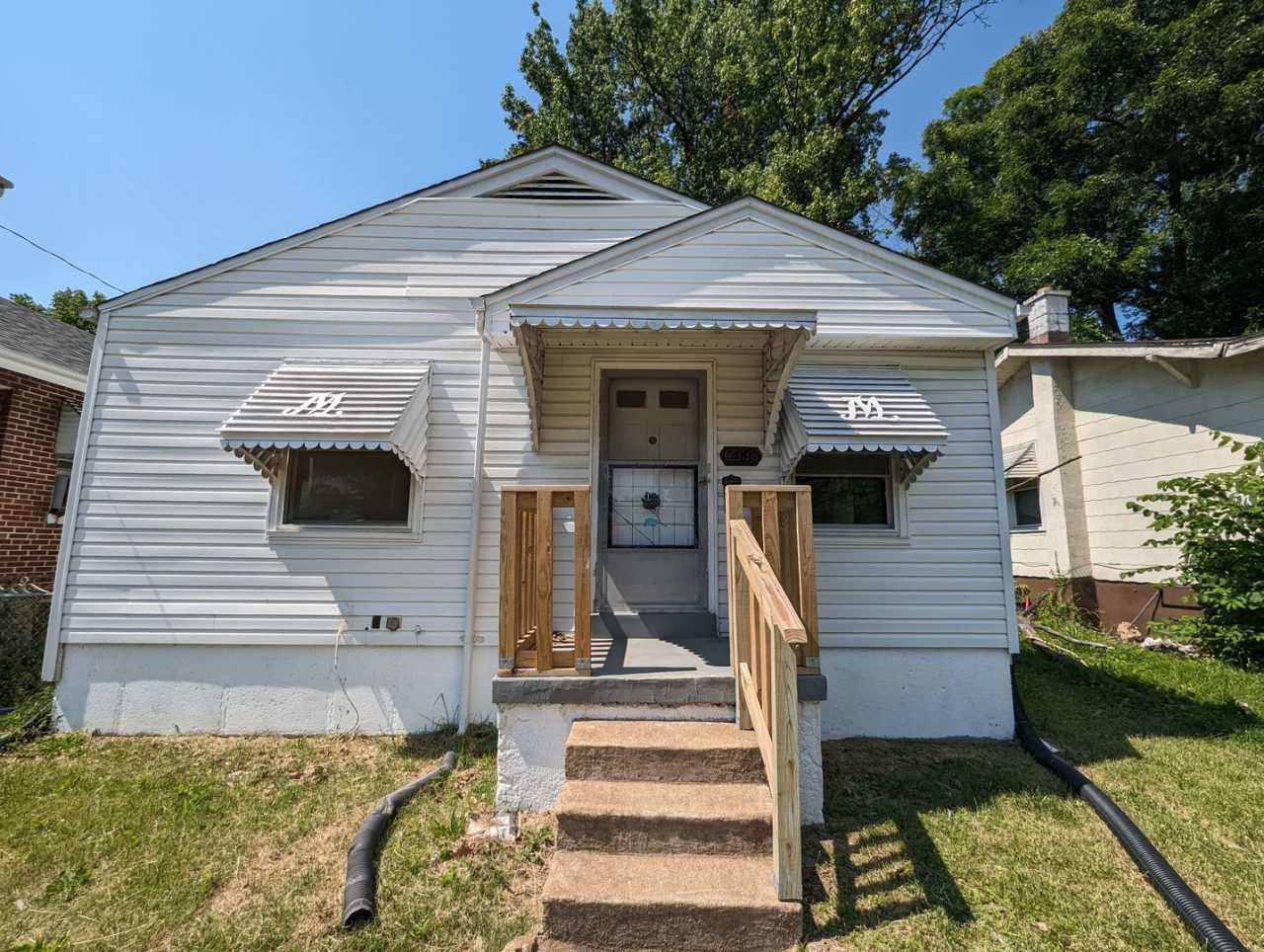 Welcome to Your Charming New Home on Minnie Avenue!