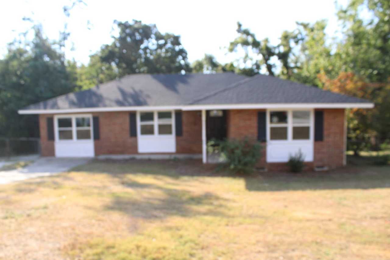 3 Bedroom 2 Bath W/ Bonus Room In Augusta!