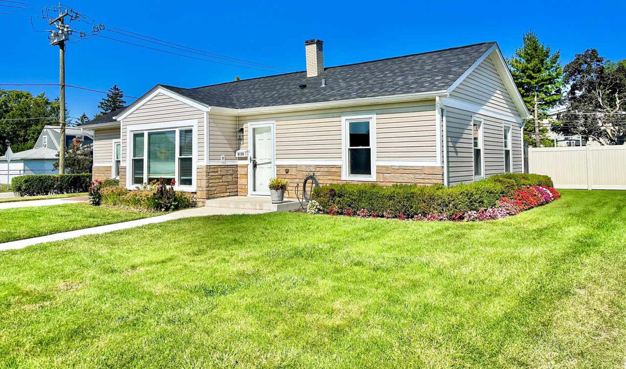 8150 W WINNEMAC Avenue