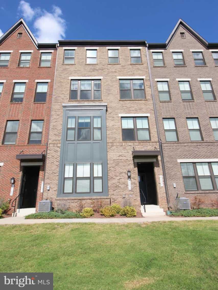 43355 RADFORD DIVIDE Terrace