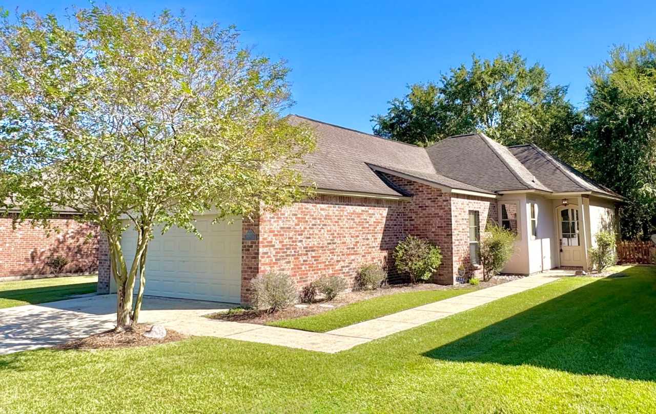 3BR/2BA Home on Nicholson Lake Dr – Modern Comfort in a Prime Location!