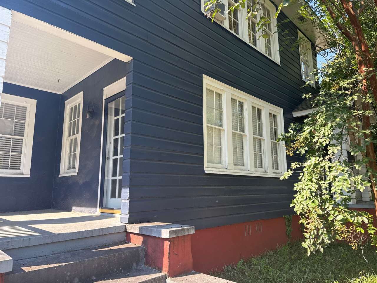 Now Renting! Close to Summervilile and Medical District