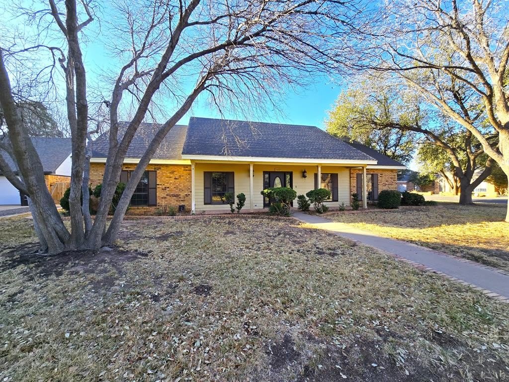 5423 Basswood Circle