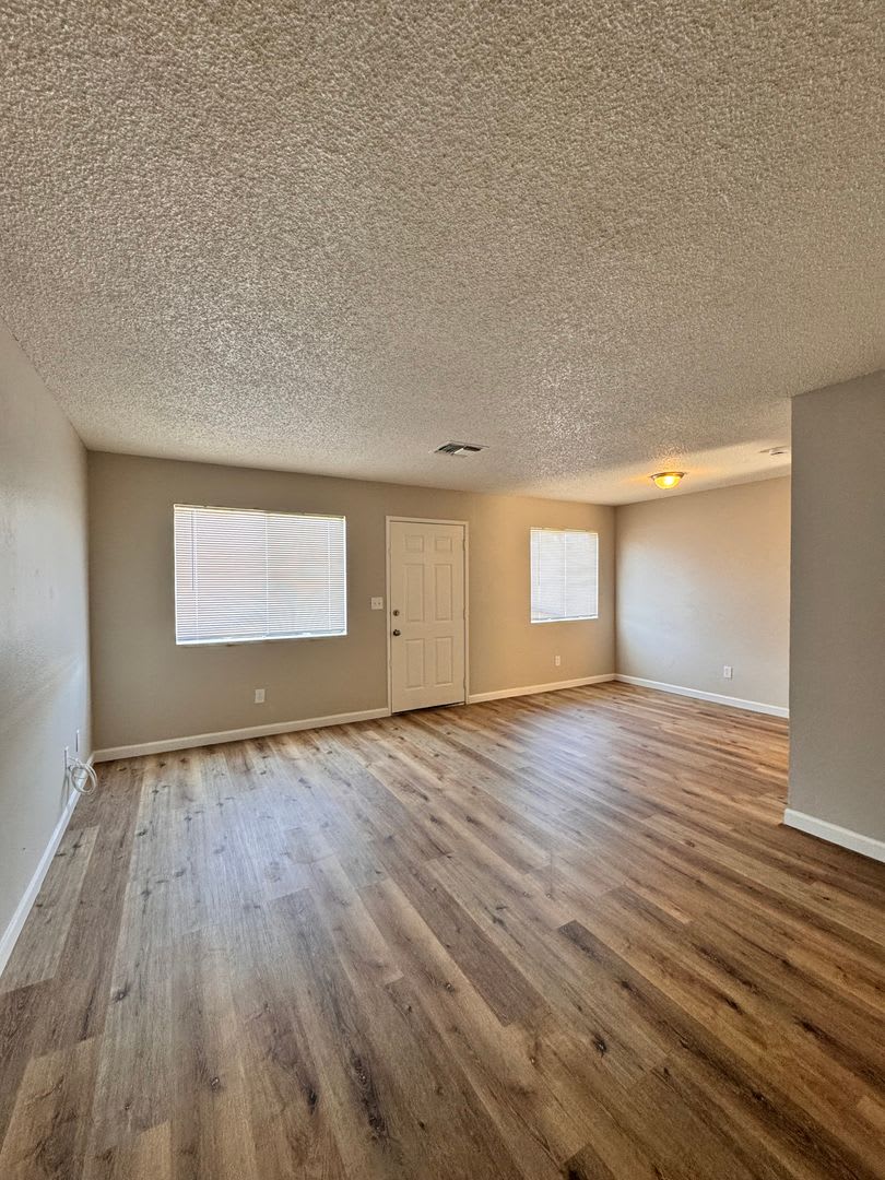 NEWLY REMODELED Spacious  Cozy 3 bed + 1.5 bath $1,750 rent/deposit