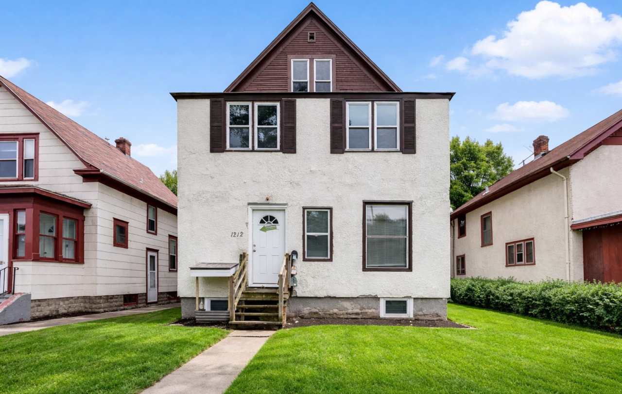 4 bedroom 2 bath available 9/1/2023