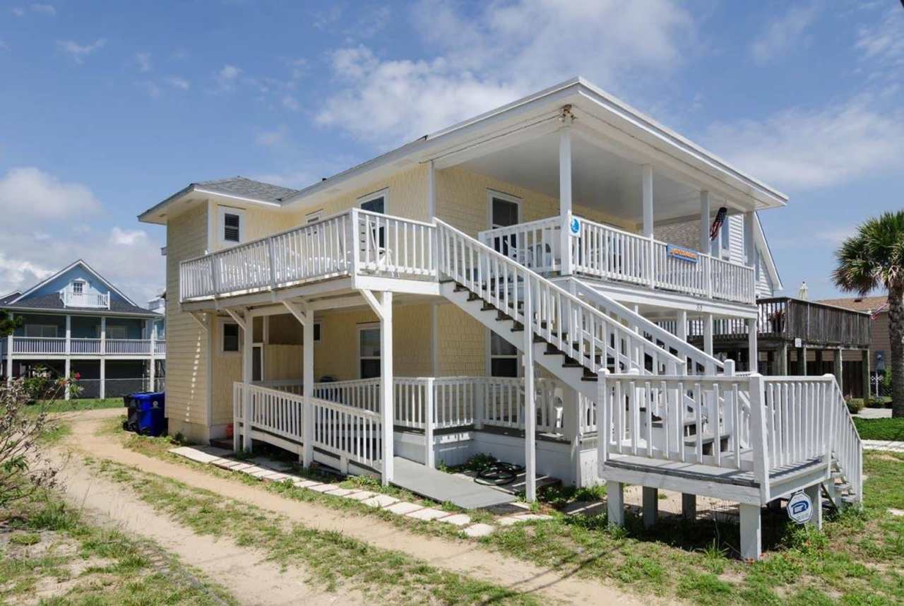 (C062) 815 Carolina Beach Ave North, Lower Unit, Carolina Beach, NC 28428