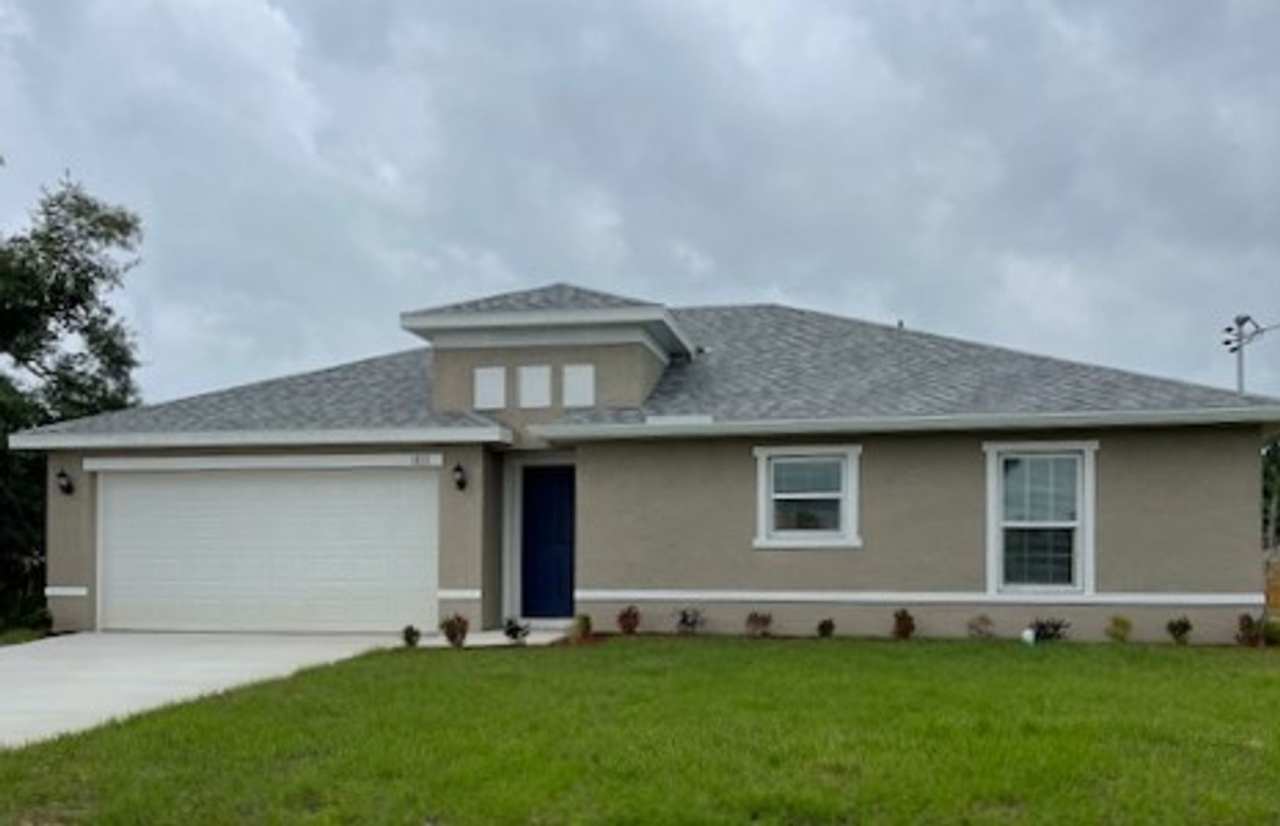 STUNNING Brand New 3/2 Home in North Port