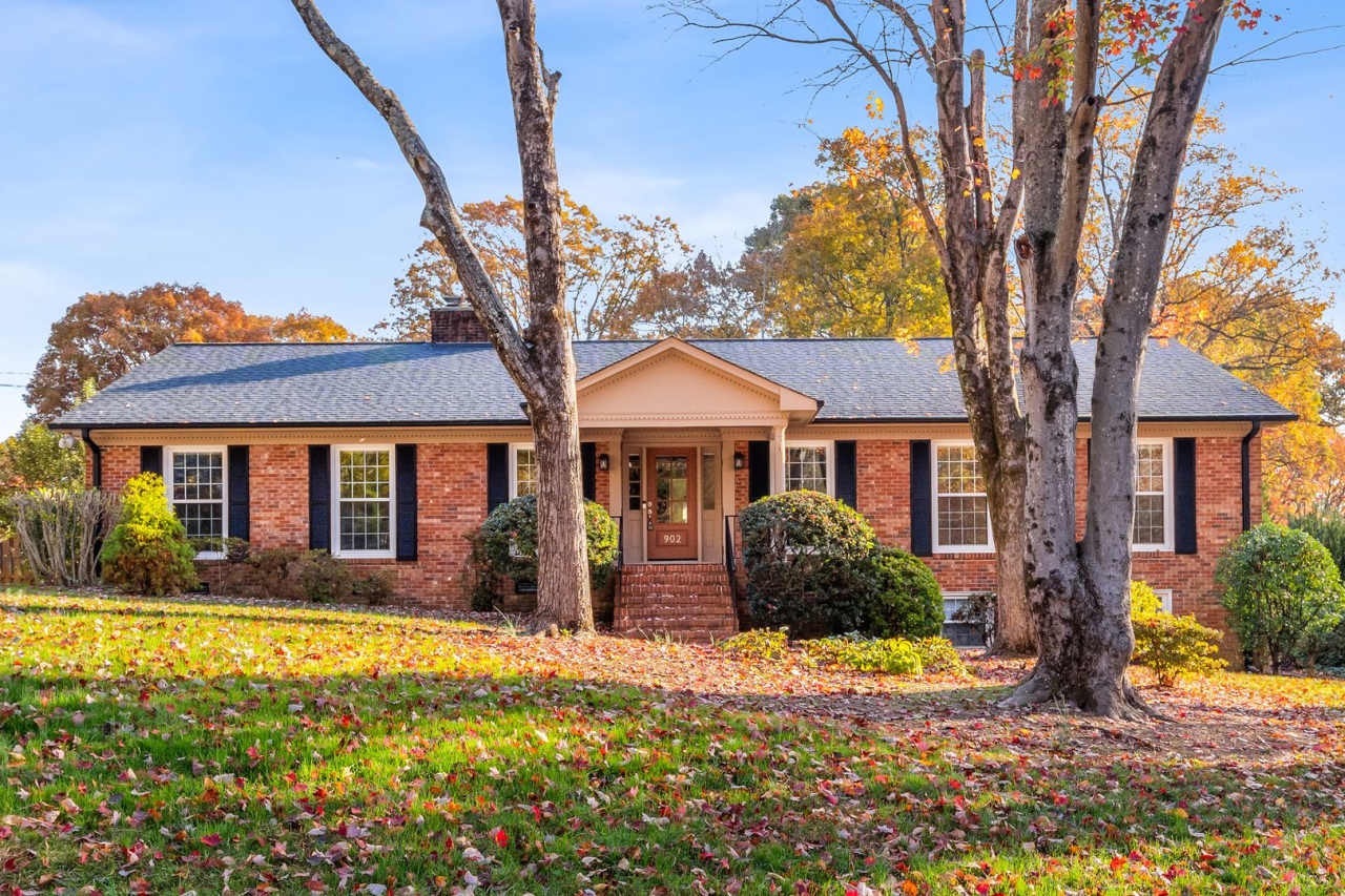 NW, Updated, Wood Floors, SS Appl., Den, Dining Roon, Sun Room, Finished Basement, Fenced!