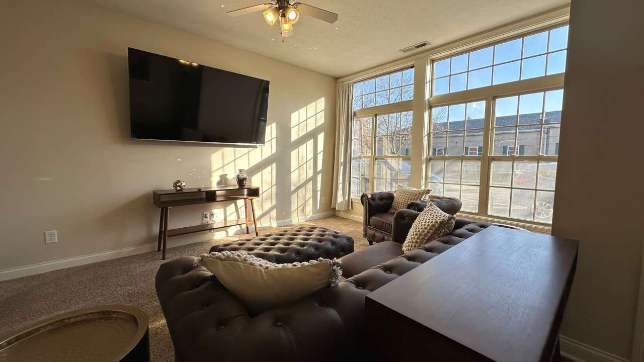 Amazing Location - Downtown Modern Living: 4 Bed 4 Bath!