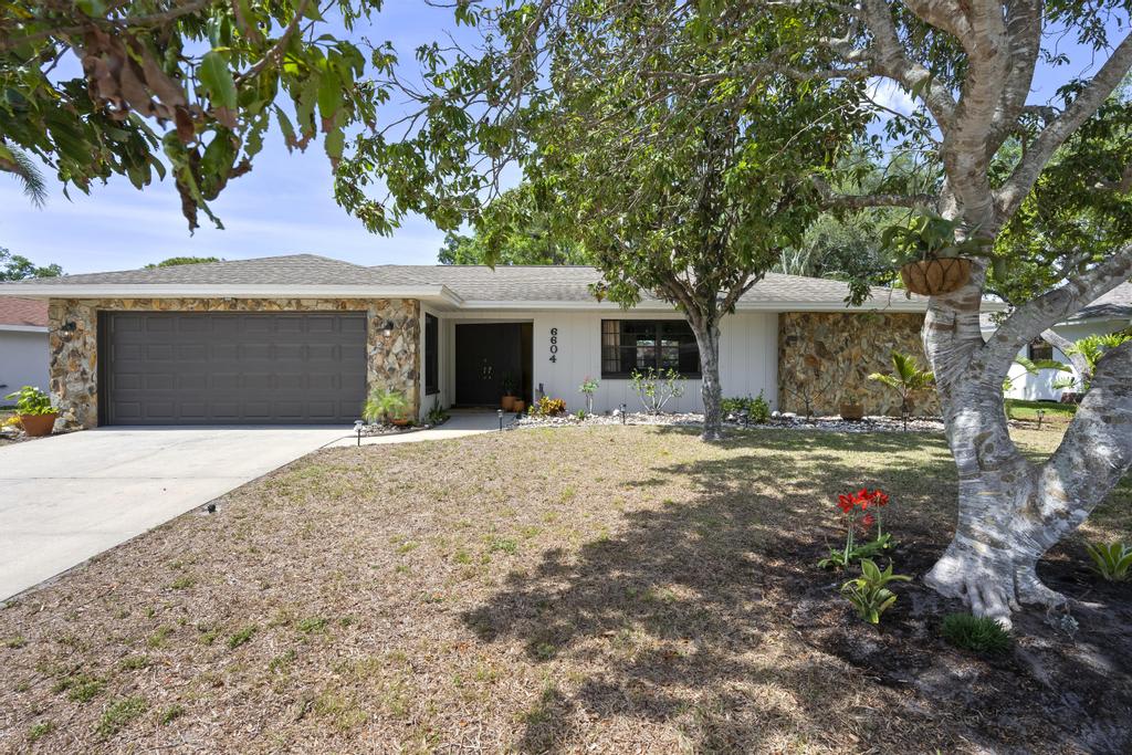 6604 23rd Avenue West