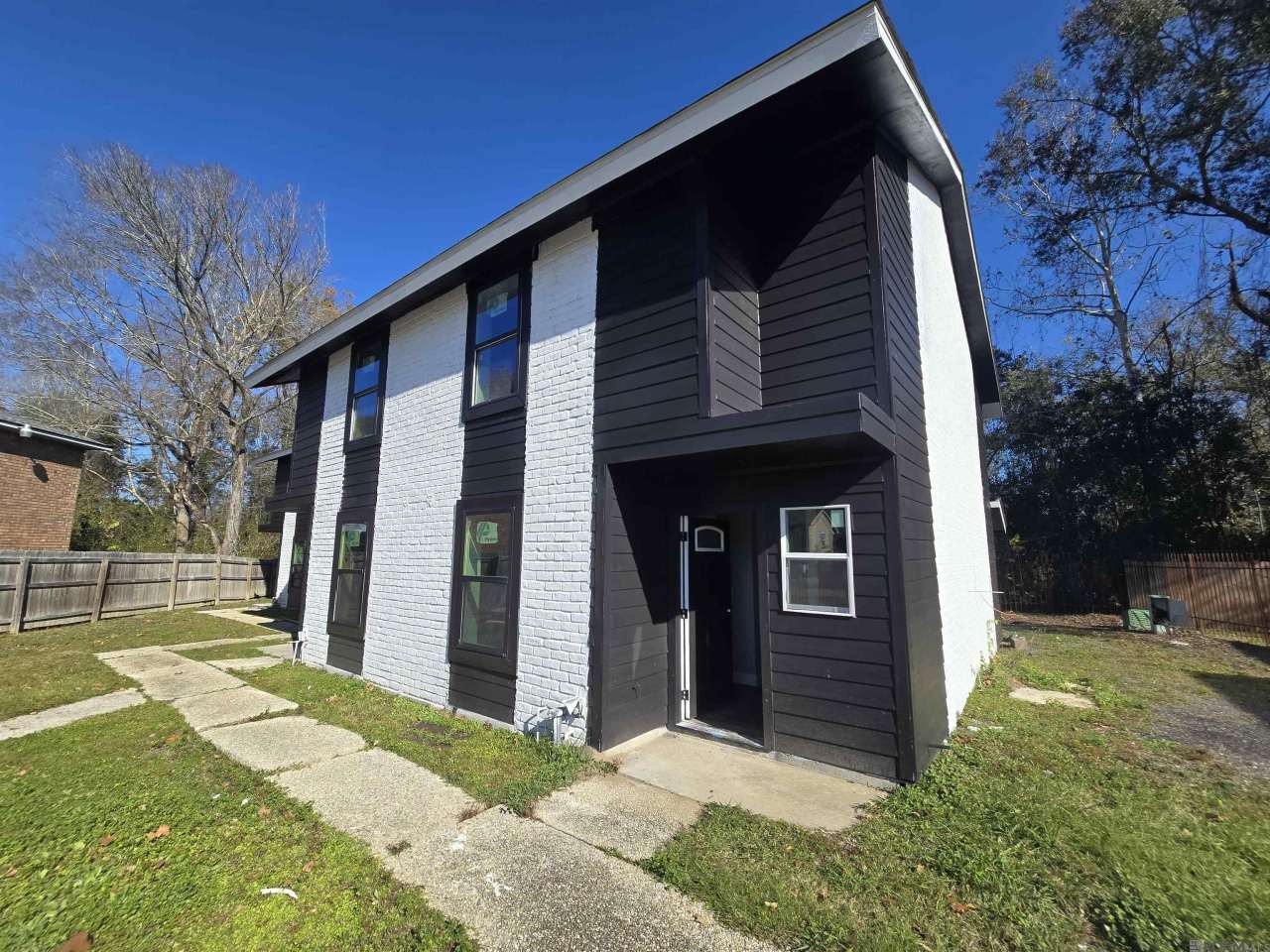 2015 Sherwood Meadow Dr