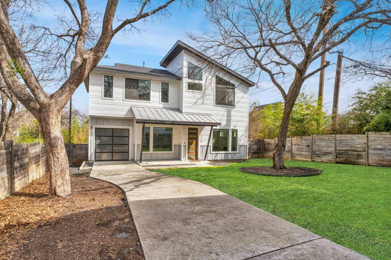 1118 Algarita Avenue