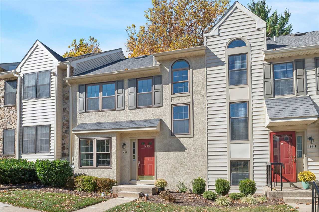 Available mid February - Fully Renovated 3B/2.5B Townhome in West Chester!