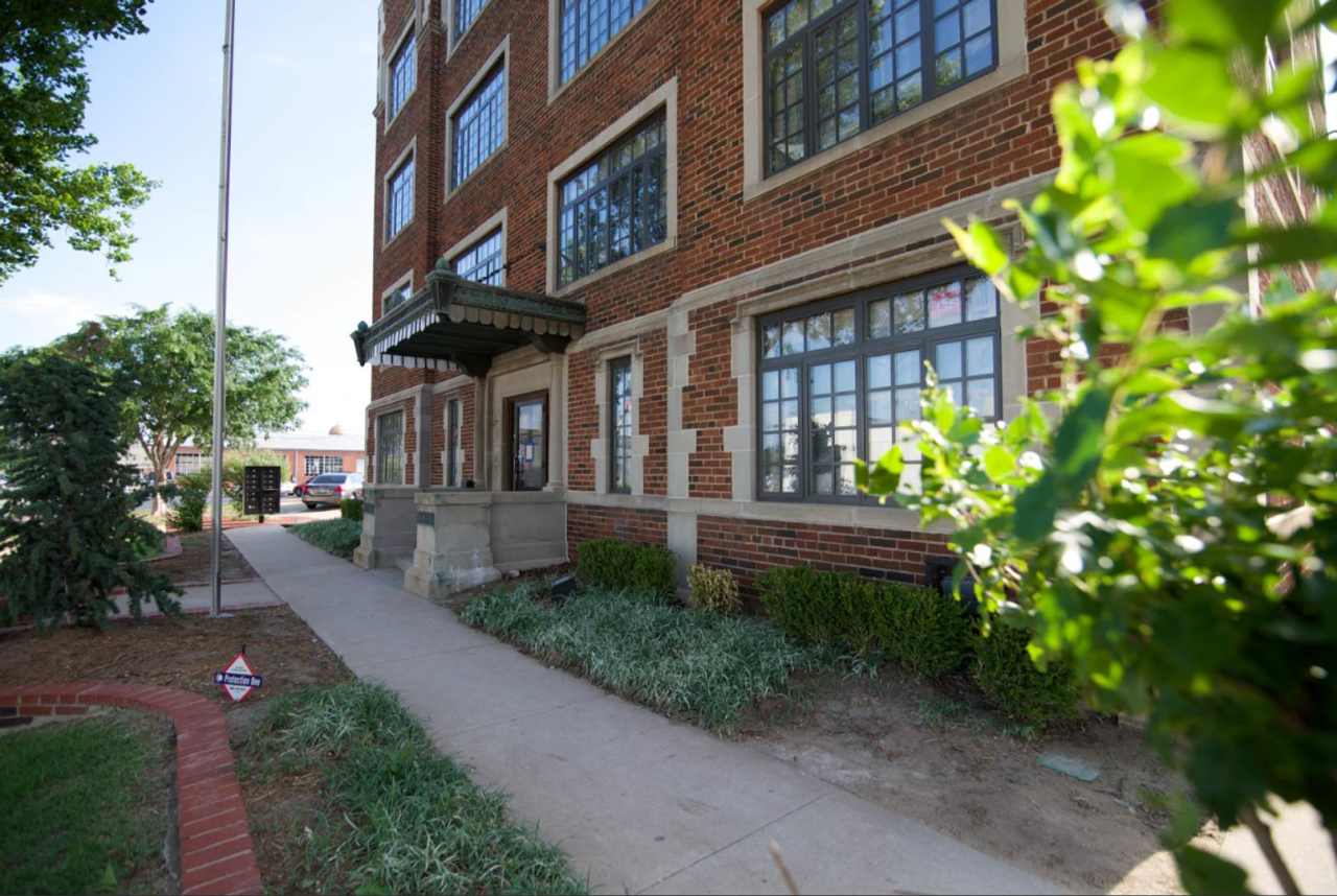 1315 N Broadway Place