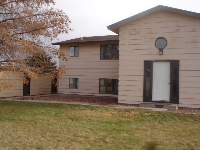 380 Phyllis Circle West