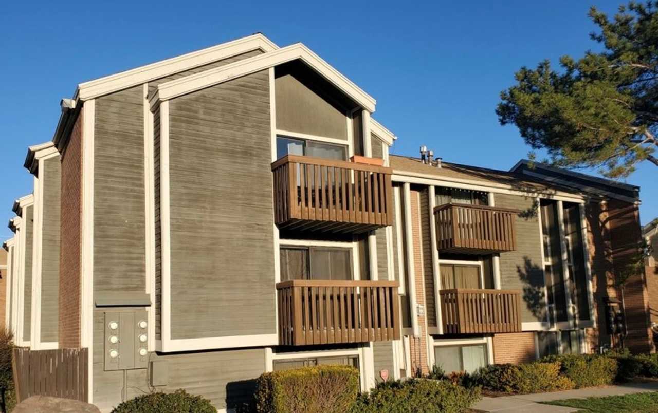 4418 South Rosehaven Ct. #A