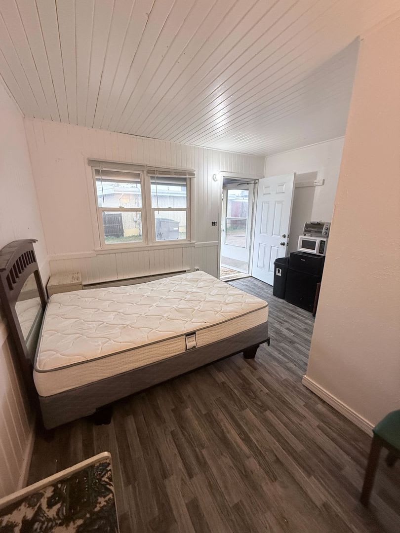 Applewood Apartments