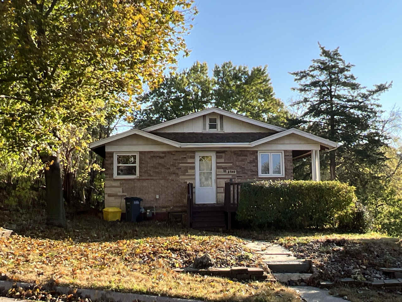 2740 Buena Vista Street