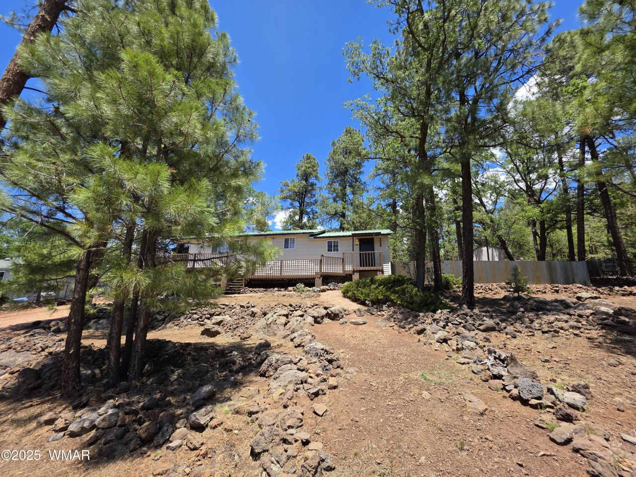 1208 W Apache Lane