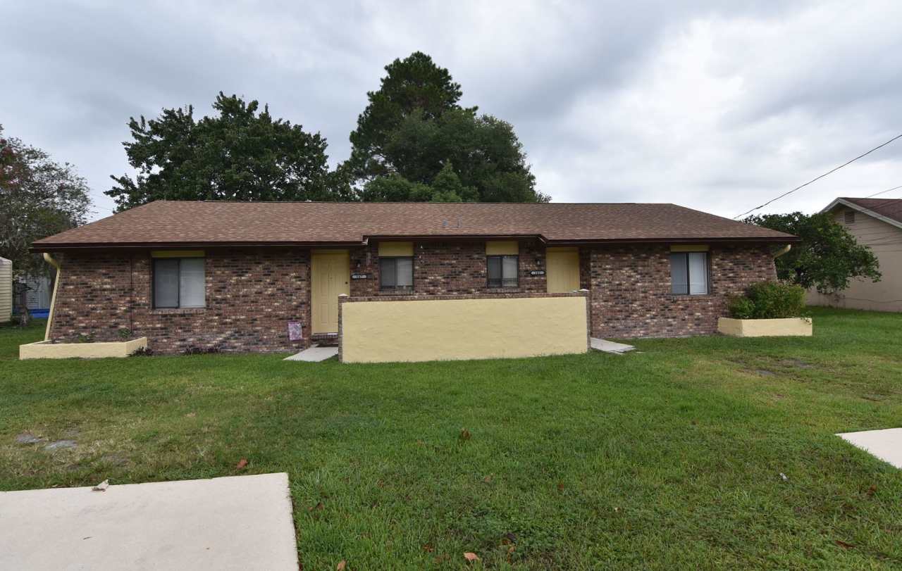 1/2 duplex in great Longwood location AVAILABLE JUNE 16th!