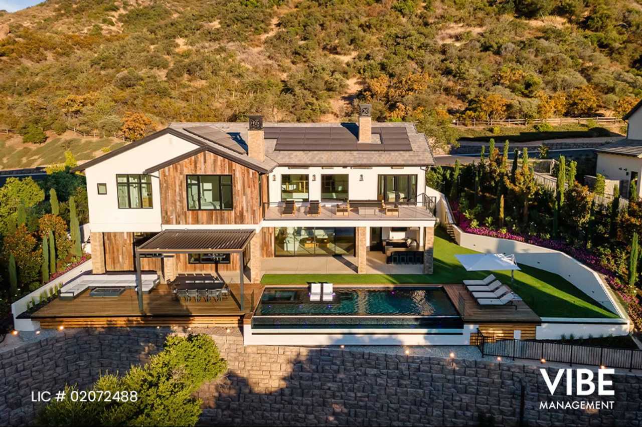 The Oak Grove at Sherwood Exclusive Furnished Lease offering!