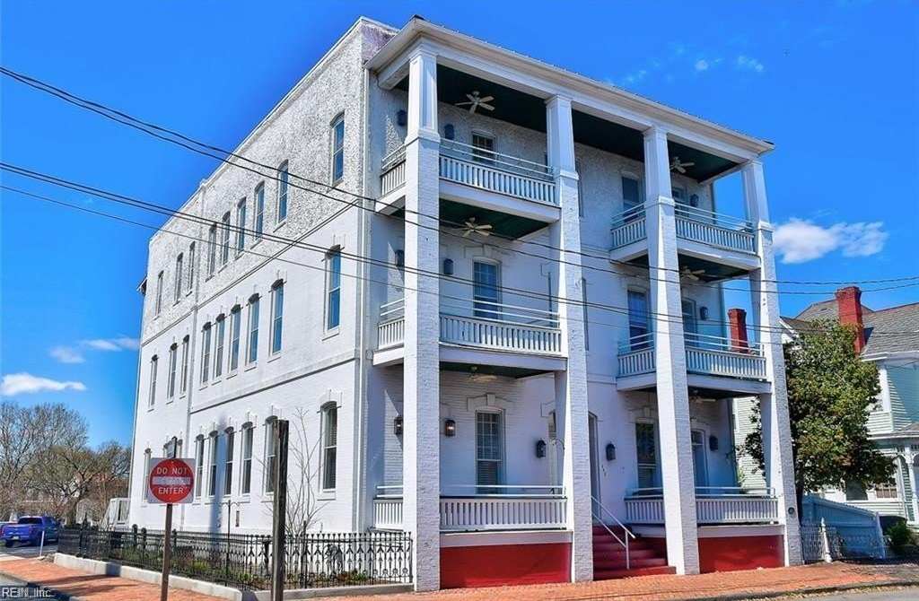 448 Dinwiddie Street