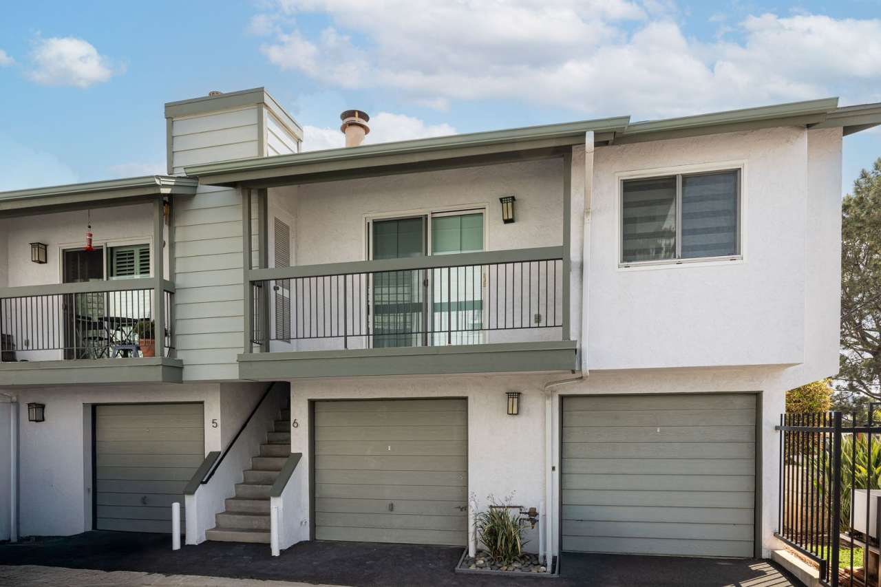 Rarely Available Newly Remodeled 1 Bedroom in Columbia Terrace!