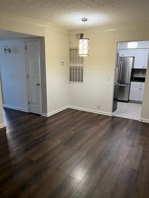 2325 Elliston Place