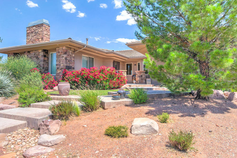 Stunning Luxury Home in Green Springs with Private Pool  Hot Tub