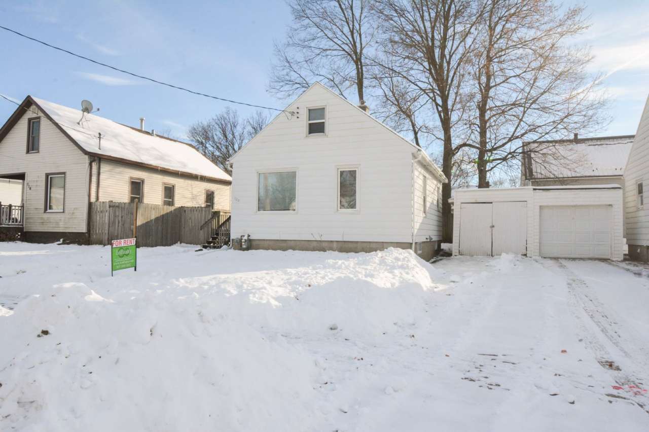 Homey House Near Goose Egg Park Available NOW!