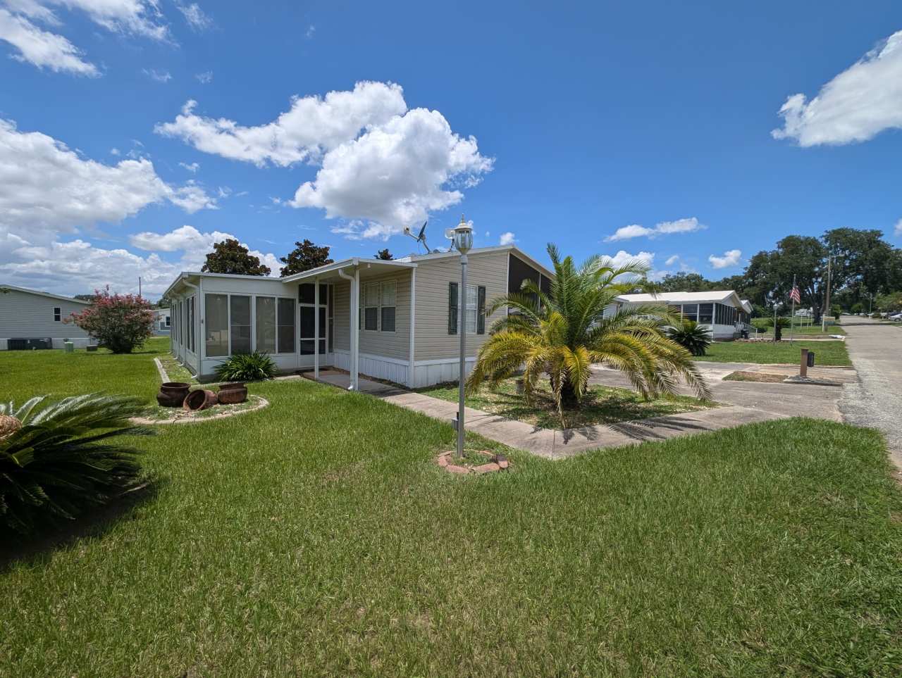 10045 Wellington Avenue