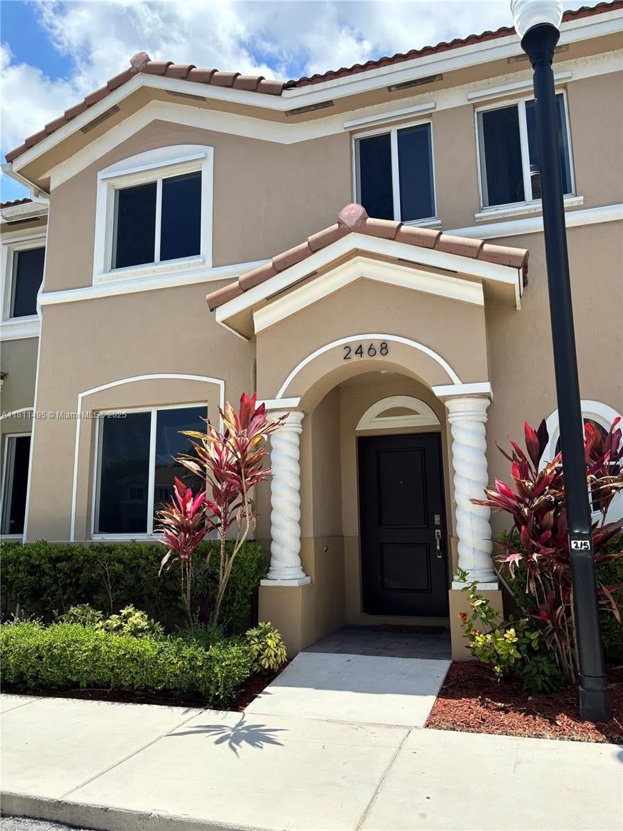 2468 SE 10th Ct