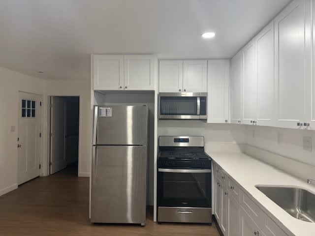 6616 7/8 S. Main St.