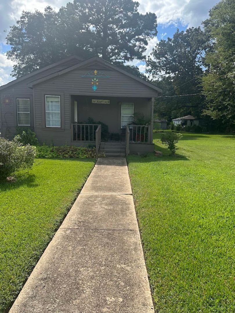 Refurbished - 3 bdrm 1.5 bath