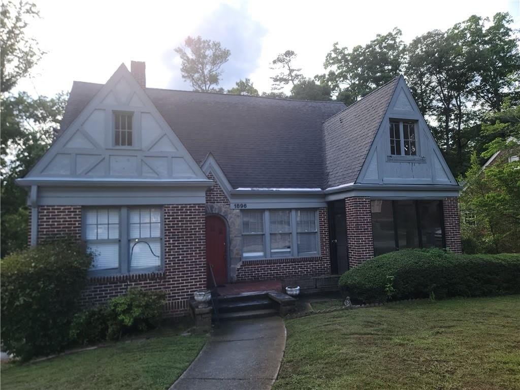 1896 Ridgewood Drive