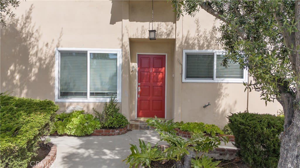 1311 Manhattan Beach Boulevard