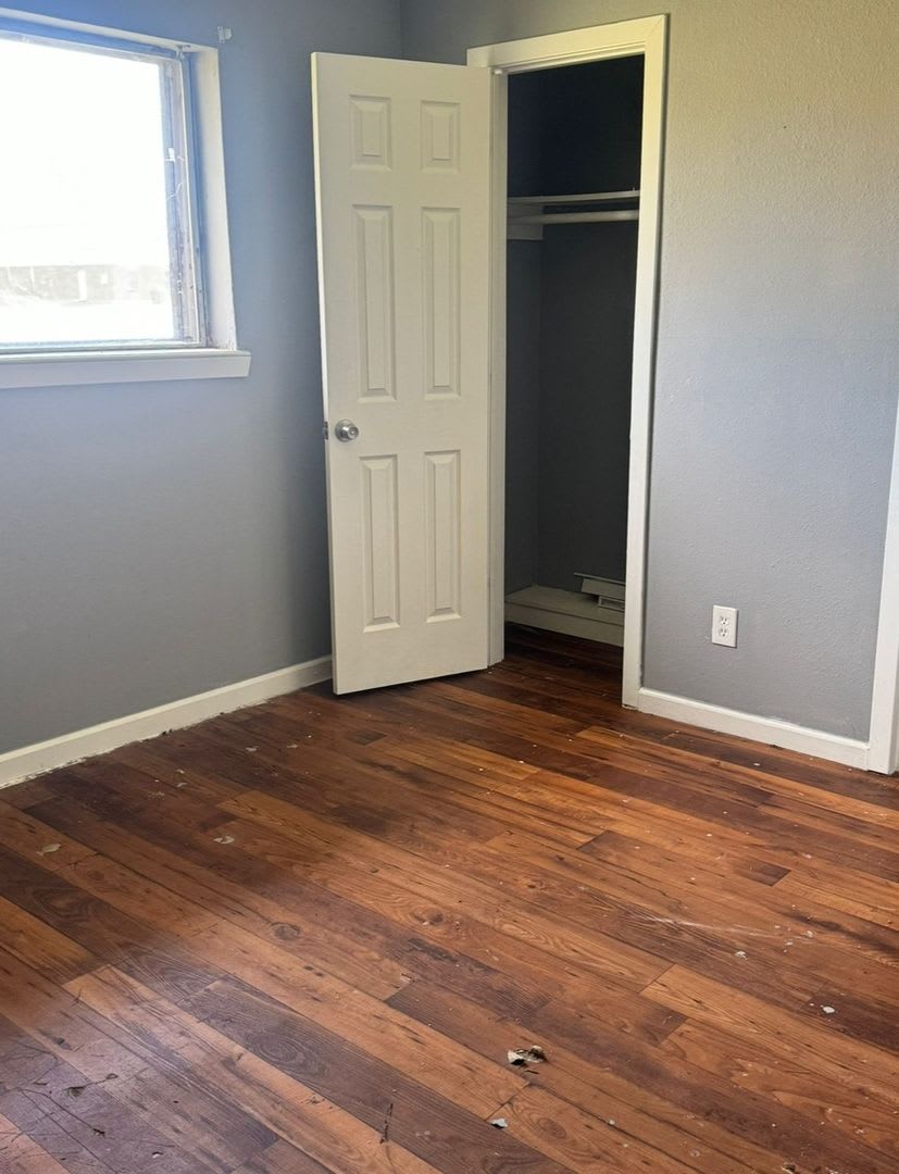 Charming 2BR Duplex in Wharton