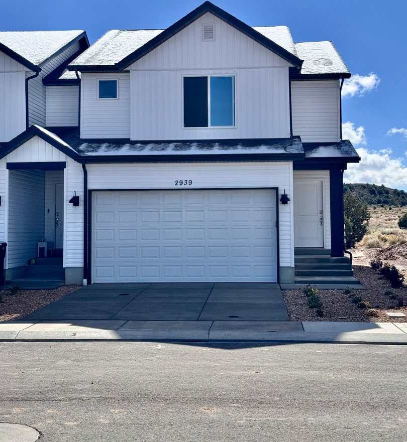 Spacious 3 Bedroom 2.5 Bathroom in Cedar City!