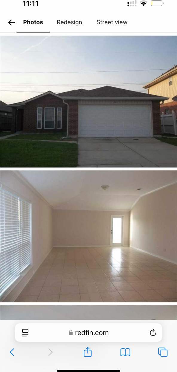 2213 N Village Green St