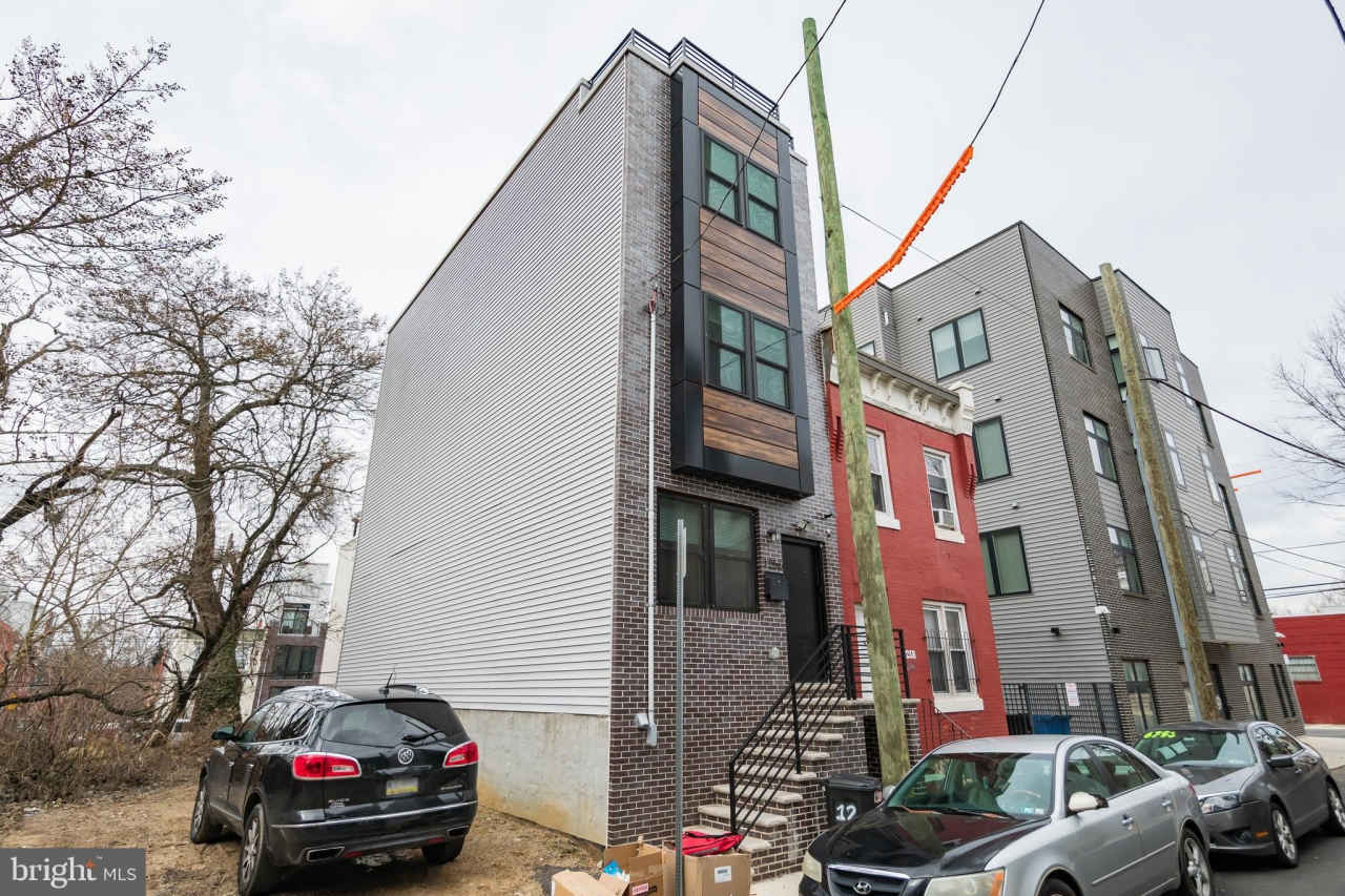 1256 N MYRTLEWOOD STREET