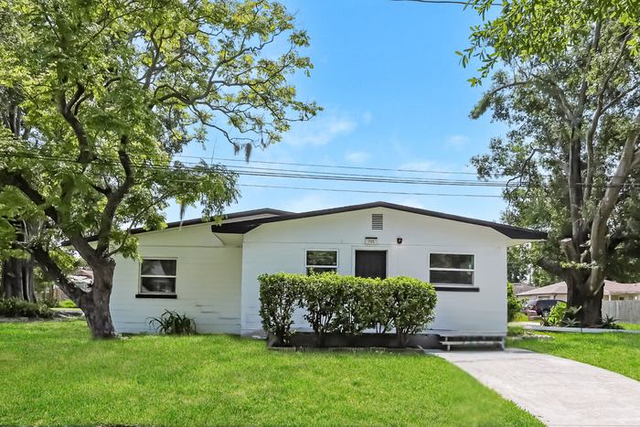 701 Northeast 11th Avenue